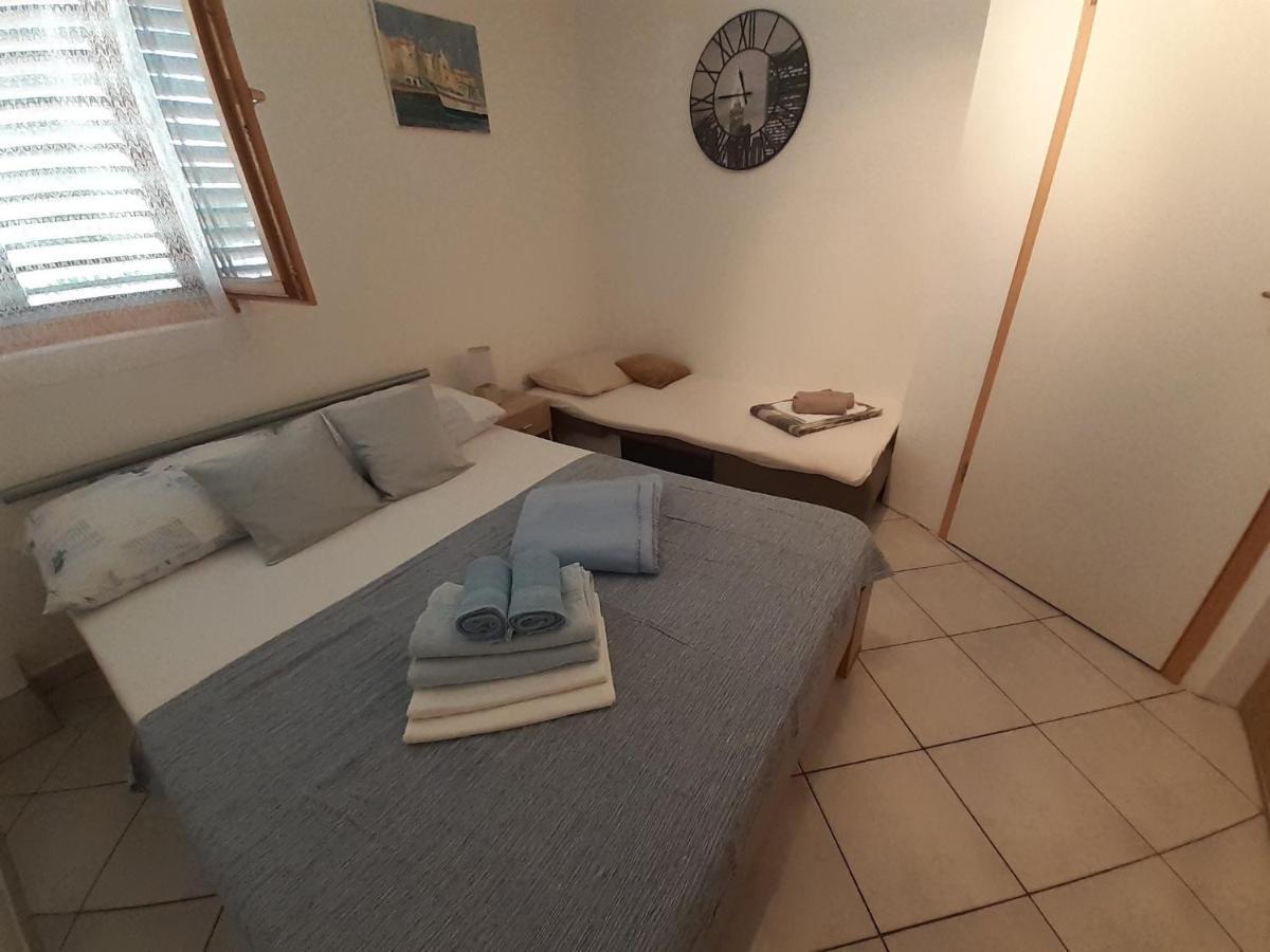 Apartmani Bilandzic-Krk Malinska Chambre photo